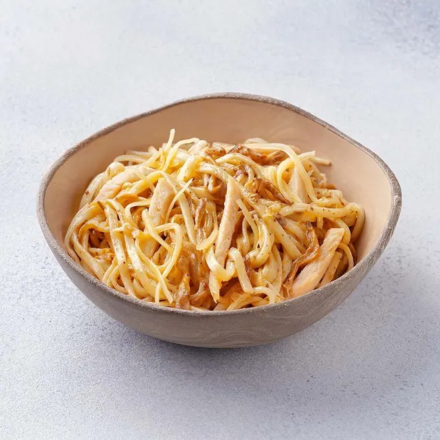 Wok сырный с цыплёнком и грибами Wok сырный с цыплёнком и грибами