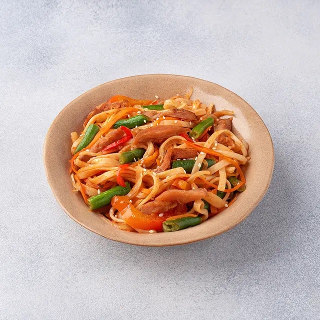 Wok с цыплёнком гриль Wok с цыплёнком гриль